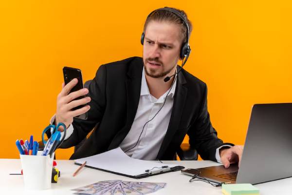 مکالمه تلفنی